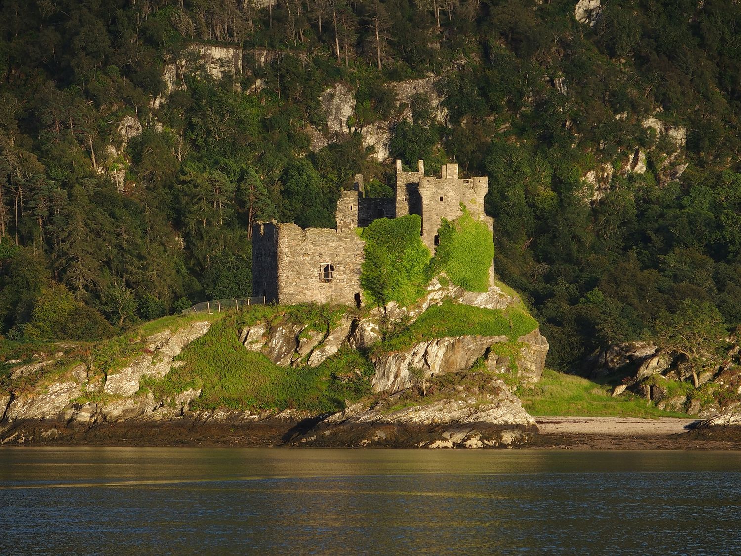 Tioram Castle